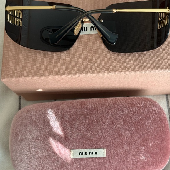 Miu Miu wrap Sunglasses in dark purple lenses & Gold arms & logo New/ full set main image 10